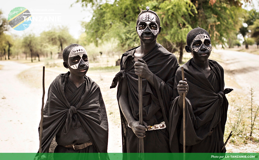 Guerrier Massaï traditionnel à Arusha